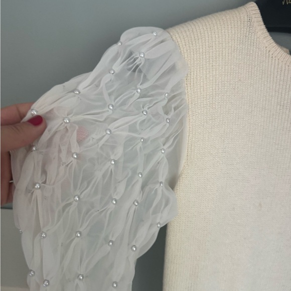 Vintage St. John white dress with sheer long sleeves and faux pearls - Picture 6 of 10